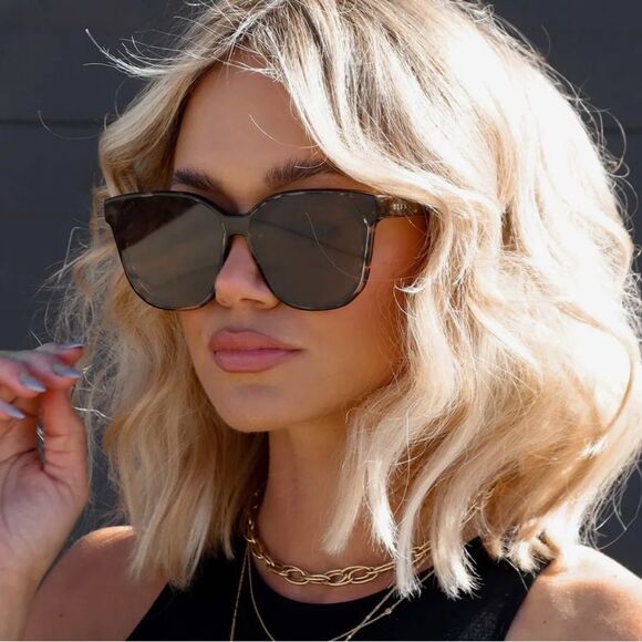 NWOT Diff Gia Sunglasses - Picture 1 of 8